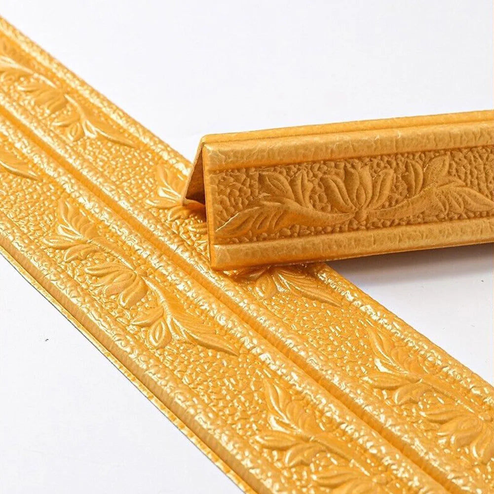Dunkelgoldene selbstklebende Zierleiste im 90°-Winkel gebogen, mit Blumenrelief
