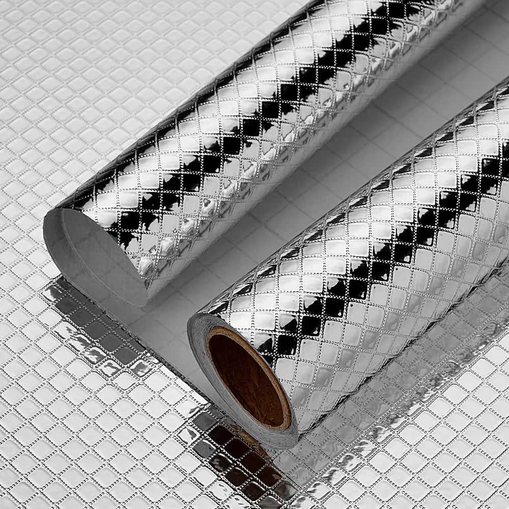 Rolle silberne Klebefolie mit schwarzem Rautenmuster