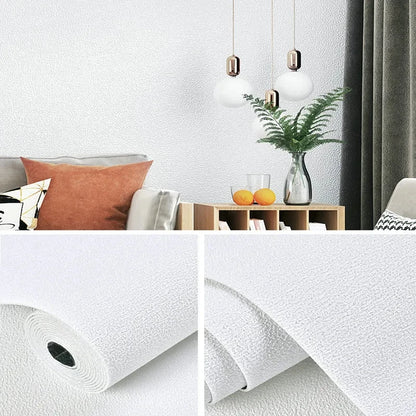 Muur bekleed met witte fijne korrel, met de rol en een staal