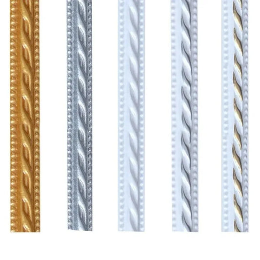 PVC-sierlijst in gipslook in vijf kleuren, rechte strips op een witte achtergrond